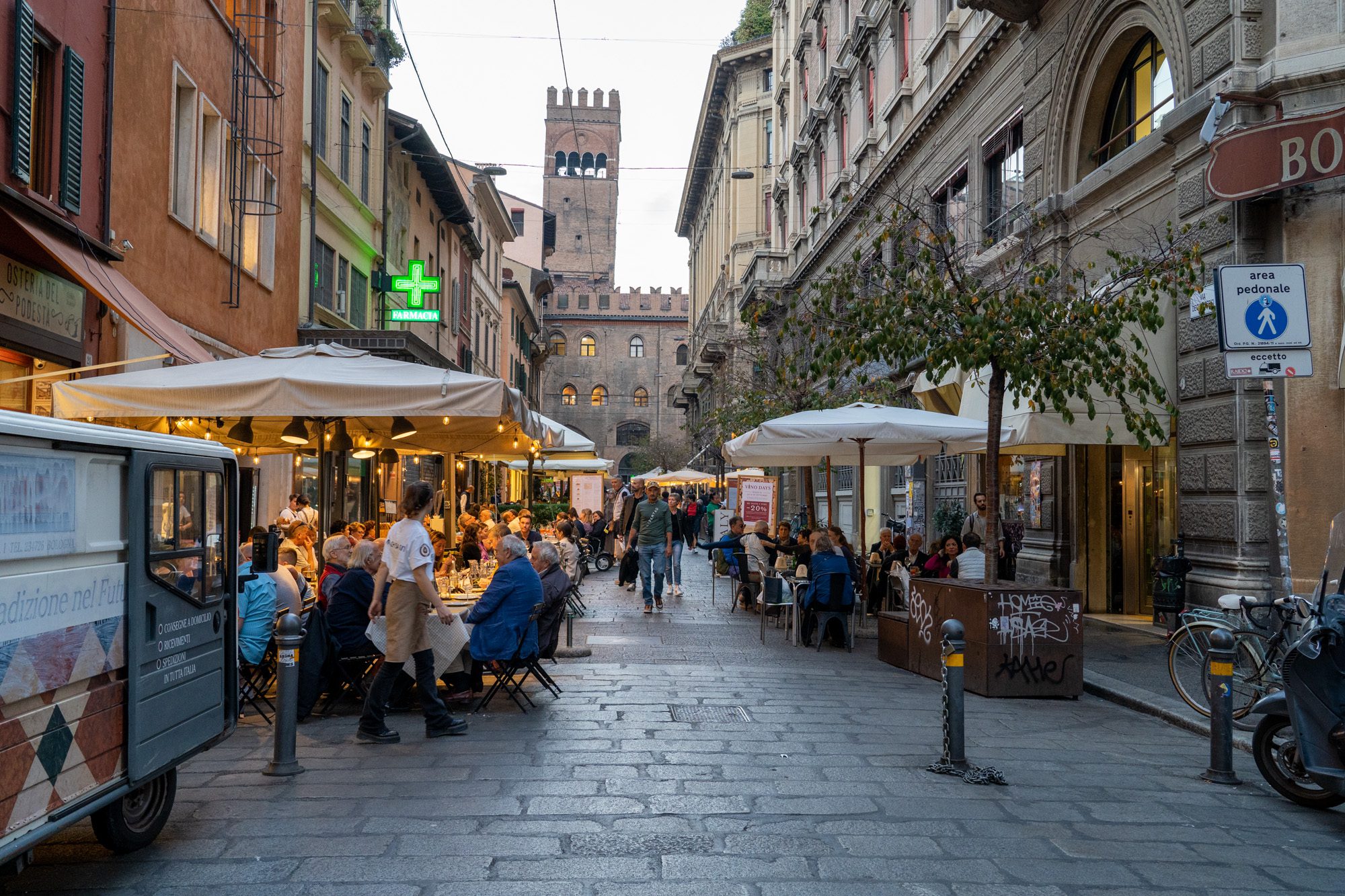 bologna destination hero img