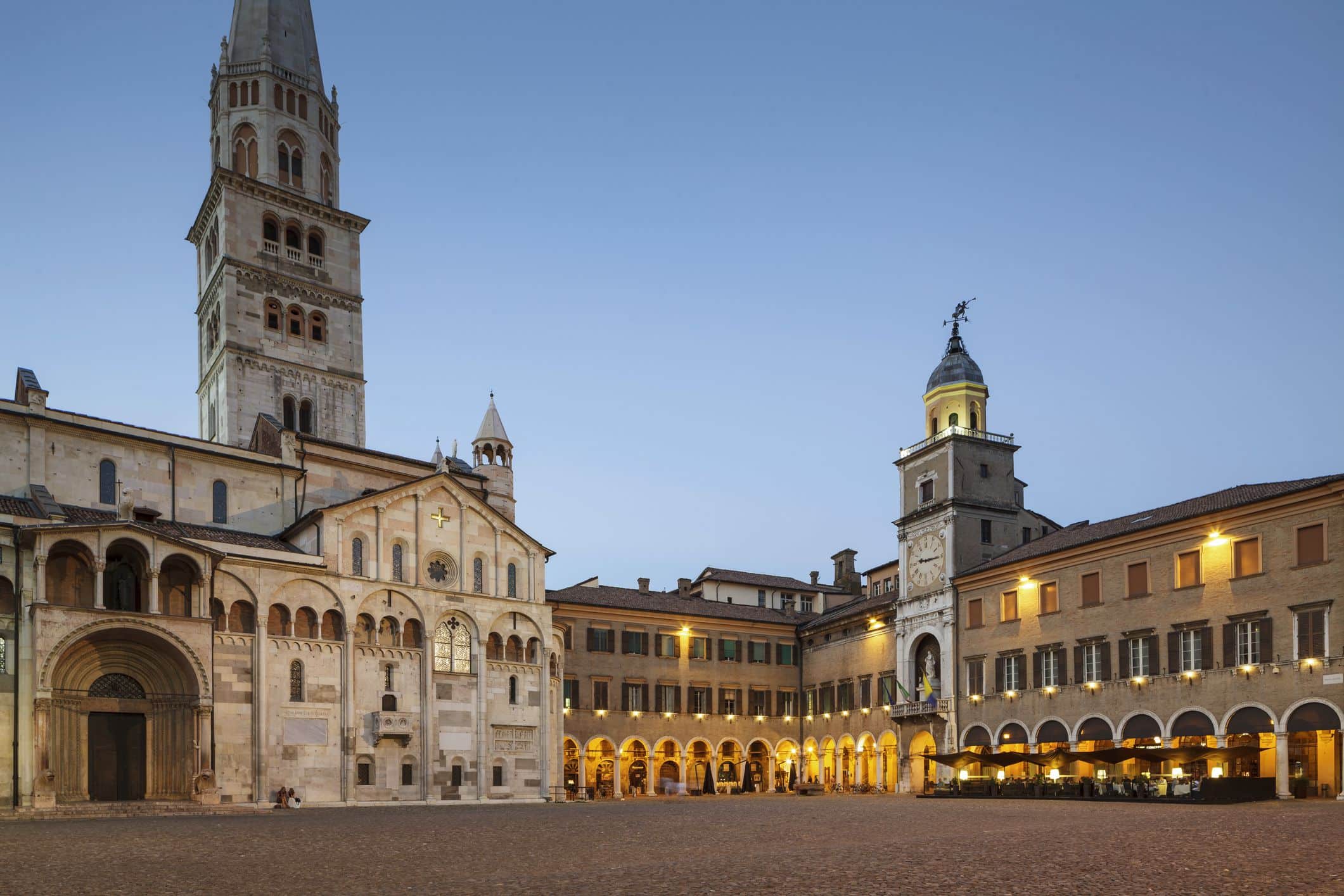 modena destination hero img