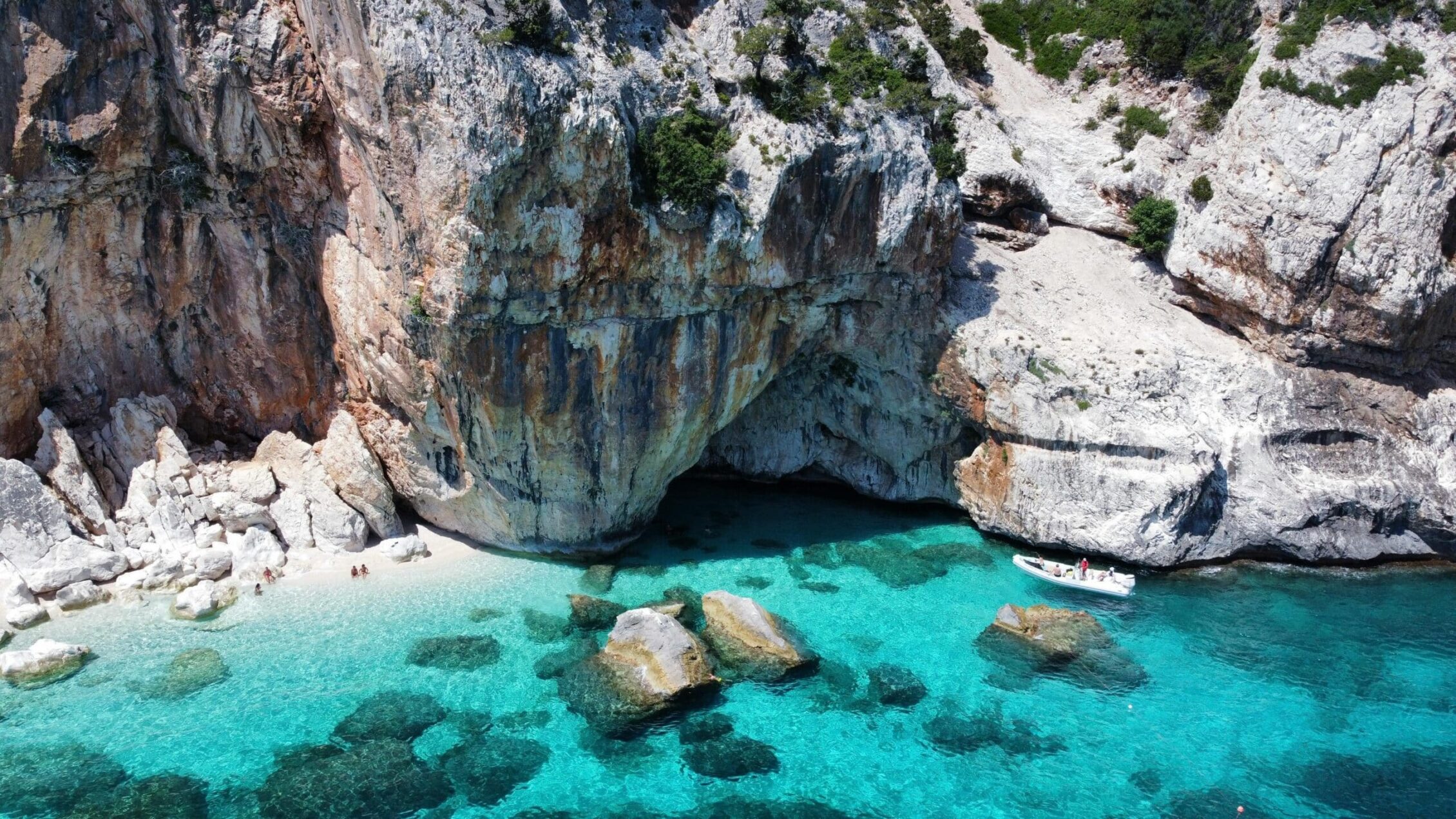 Capri destination hero img