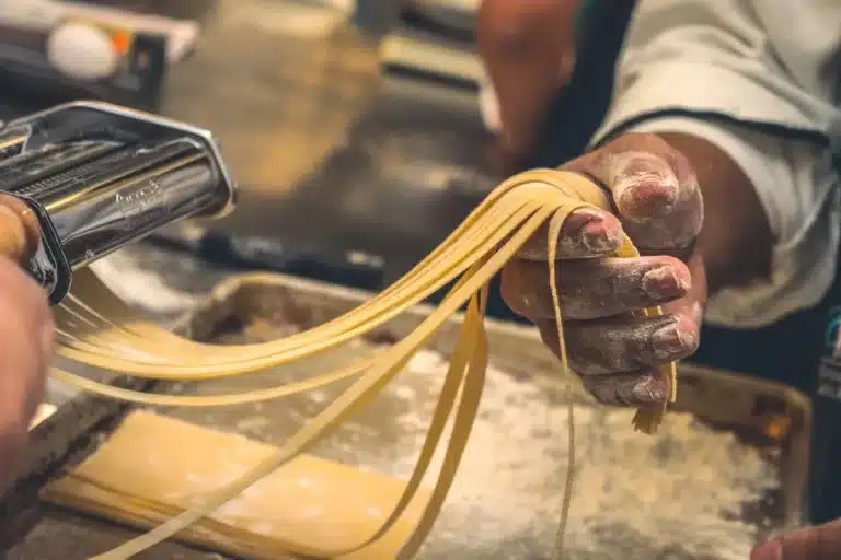 experience - fun pasta cooking class img