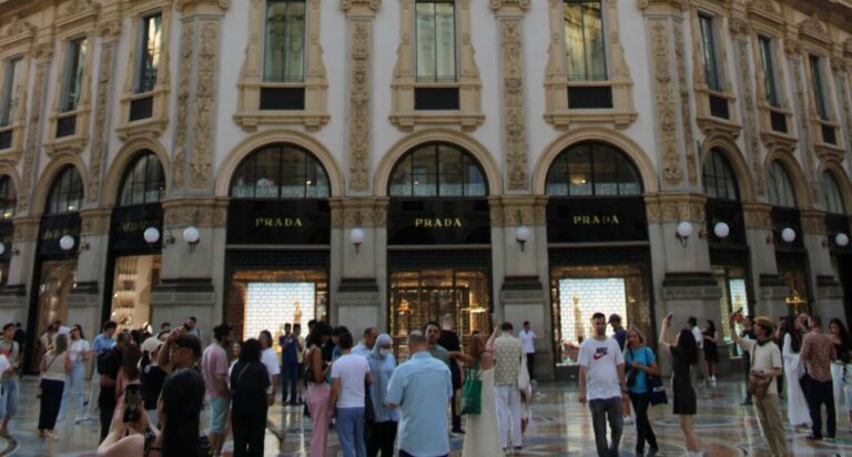 journey - Milano shopping tour and wine tasting img