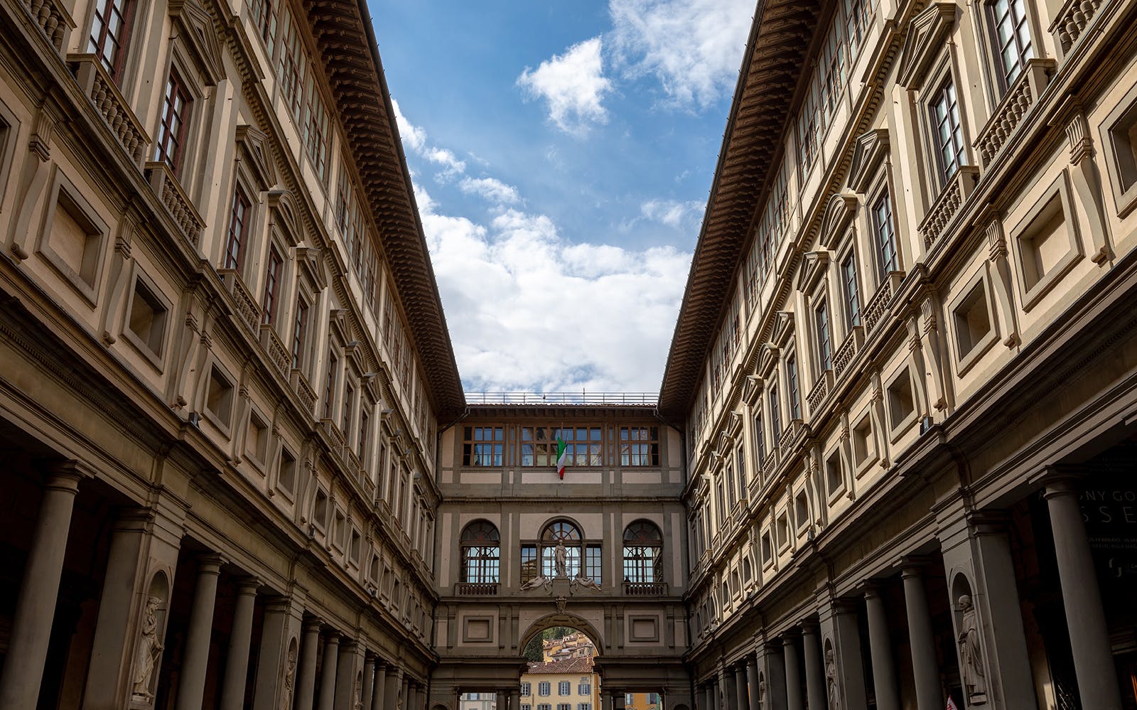 journey - vasari corridor img