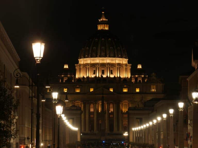 journey - vatican early morning img
