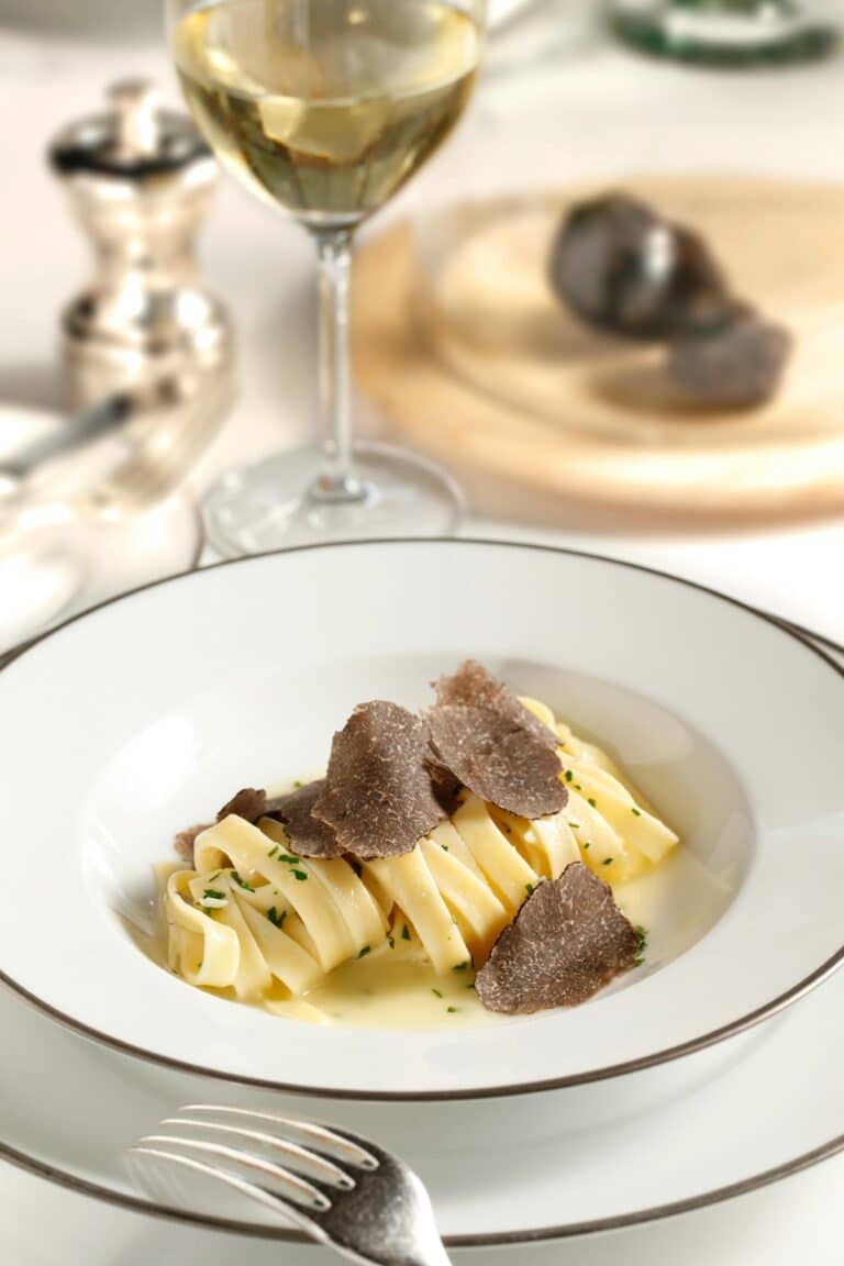 experience - VIP Luxury Truffle Experience in Alba img