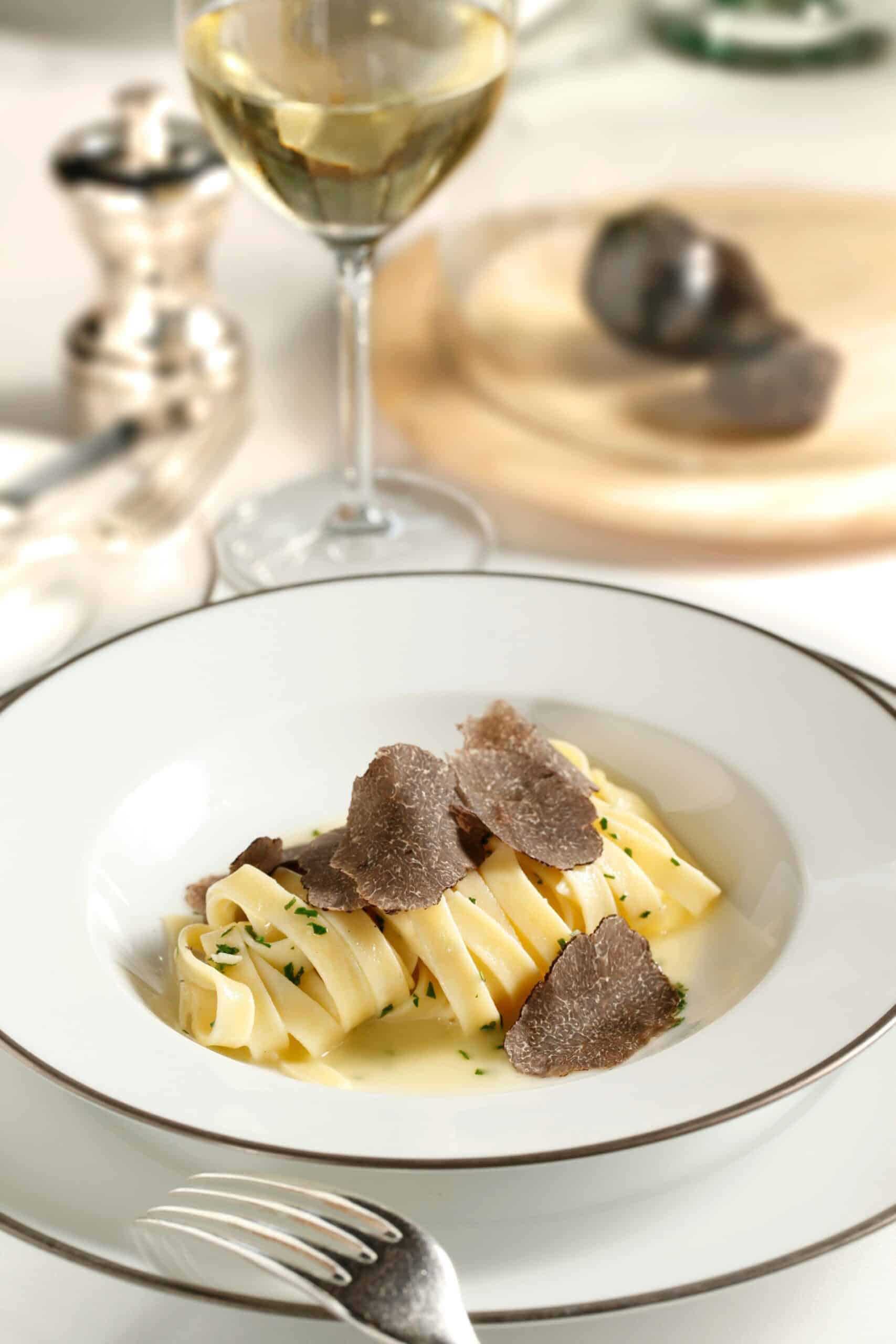 experience - VIP Luxury Truffle Experience in Alba img