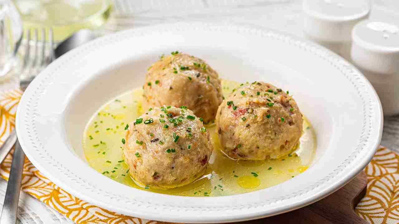 Best restaurants in the Dolomites Italy